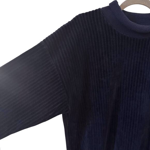 Vintage 90s Neiman Marcus Rolled Neck Velour Sweatshirt Gold Crest Emblem Sz M - Picture 7 of 10